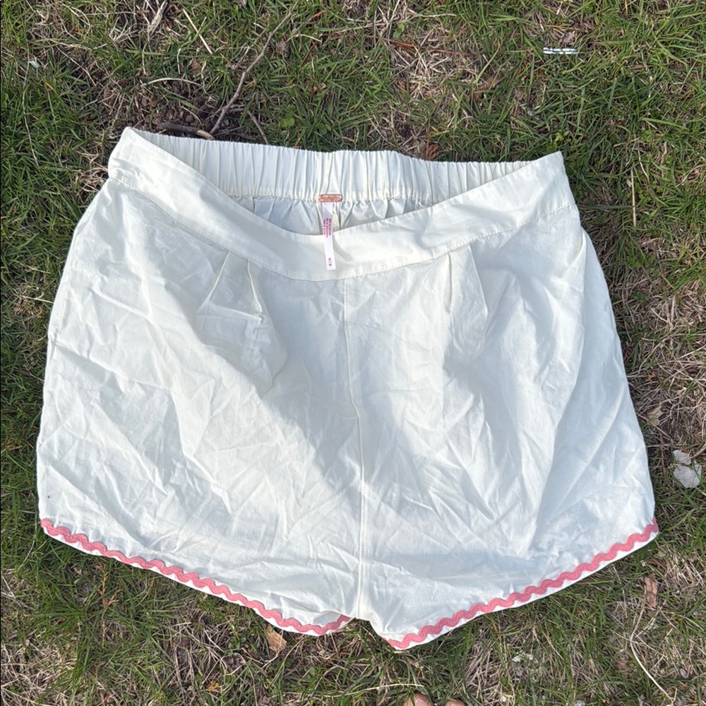Free People Medium Cotton Women's White Shorts with Pink Trim
